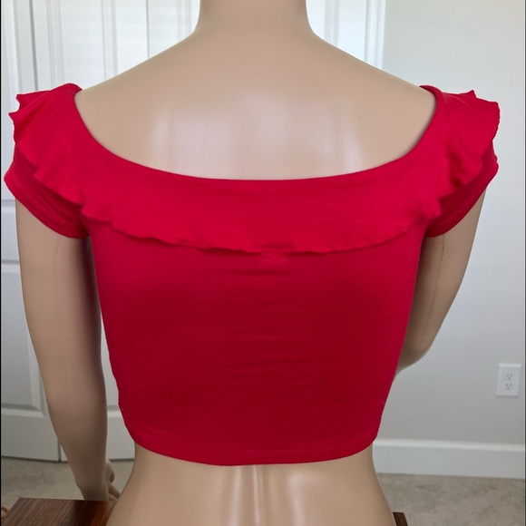 Me To We red Cropped Top - Picture 2 of 5